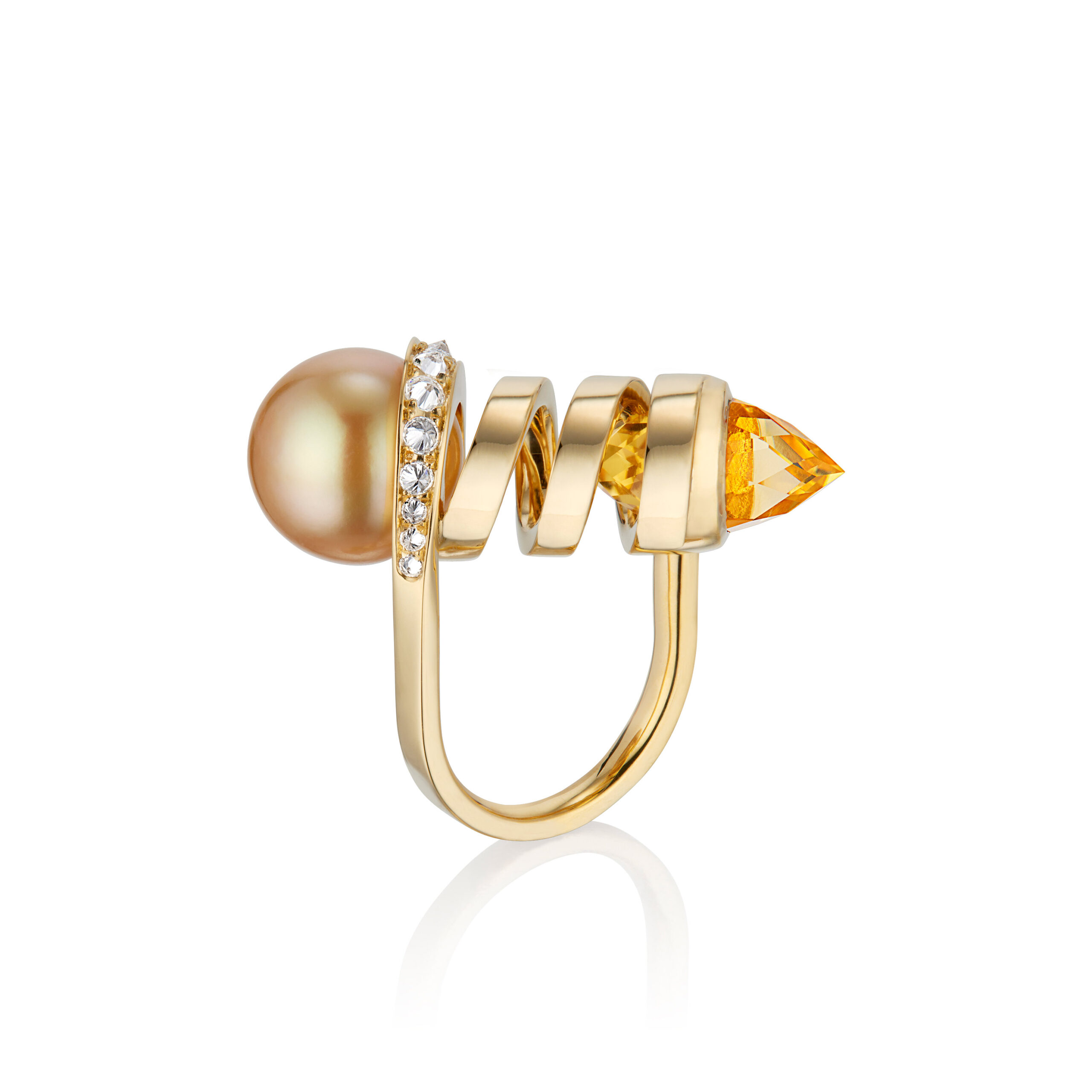 This a profile view of the Renisis Bullet Stone Curl Ring designed by artist Sardwell. It is crafted in18K yellow gold with inverted diamonds and one golden South Sea Pearl and faceted Citrine bullet stone.