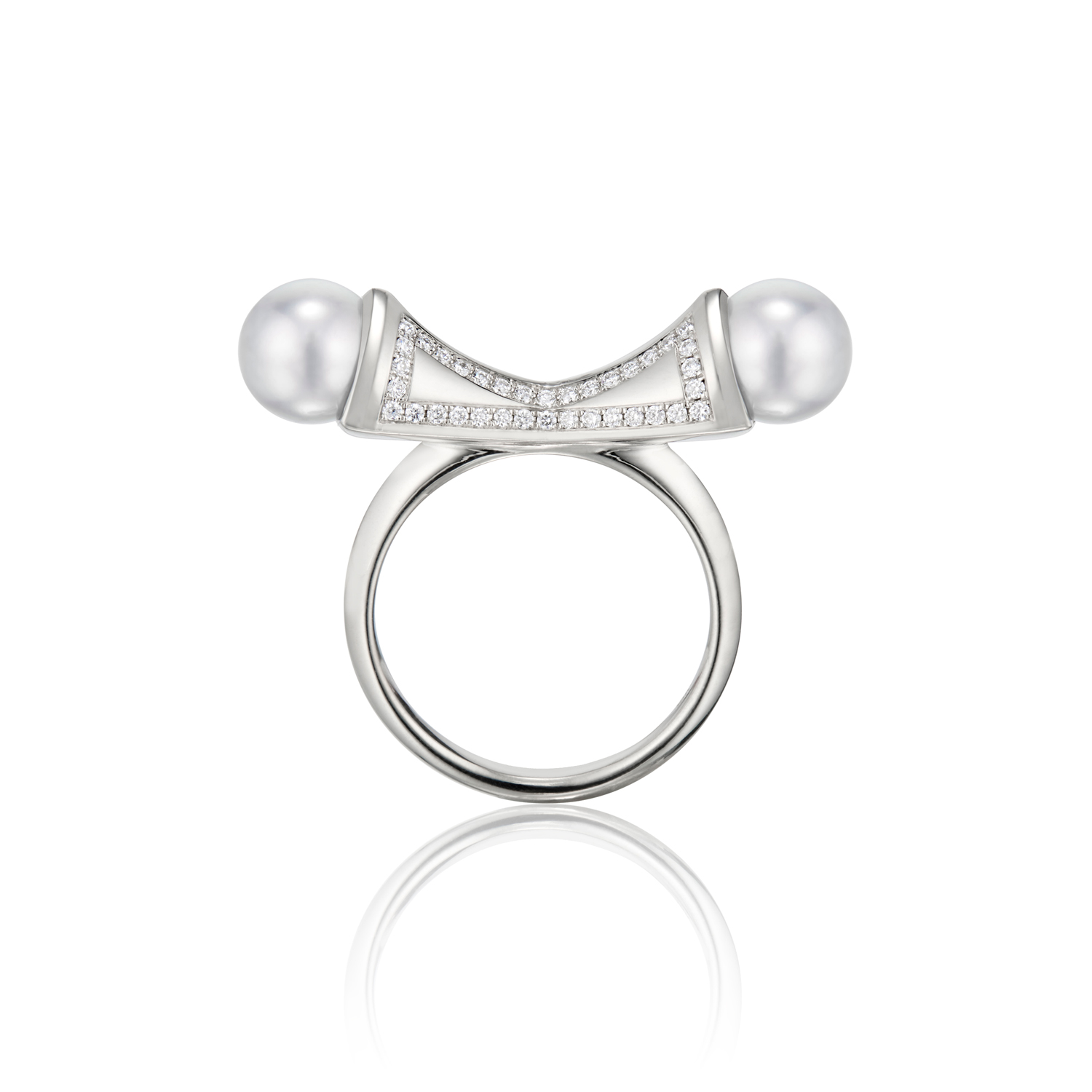 This is a front facing photo of the Pearl Temple Bow Ring by Renisis. It is crafted in 18K white gold with blue Akoya Pearls and diamond patterns